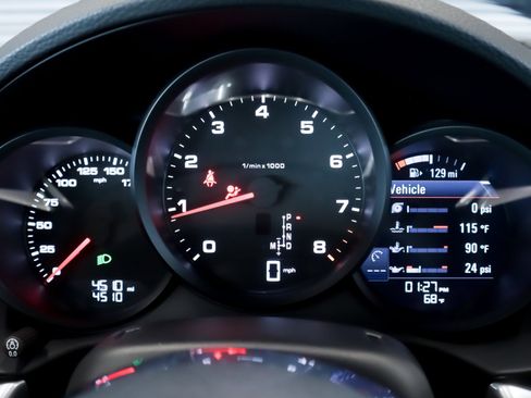 Used 2025 Porsche 718 Cayman image 16