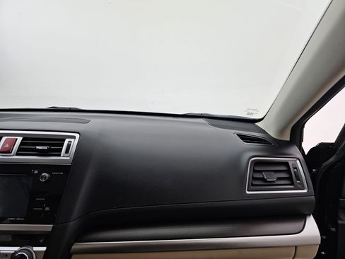 Used 2017 Subaru Legacy 2.5i Limited image 14