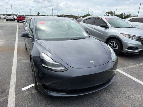 Used 2023 Tesla Model 3 Standard Range RWD image 1