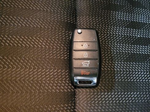 Used 2020 Kia Sportage LX FWD image 32