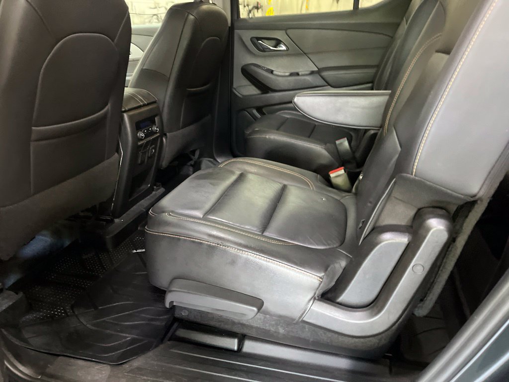 Used 2021 Chevrolet Traverse RS FWD image 21