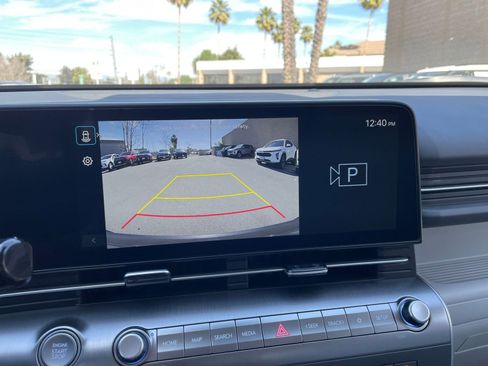 Used 2025 Hyundai Kona SEL image 25