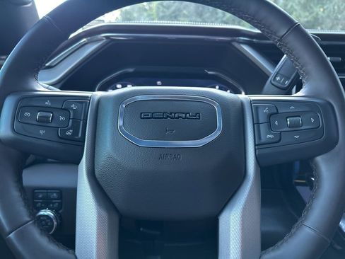 Used 2025 GMC Sierra 3500 Denali w/ Denali Reserve Package image 25