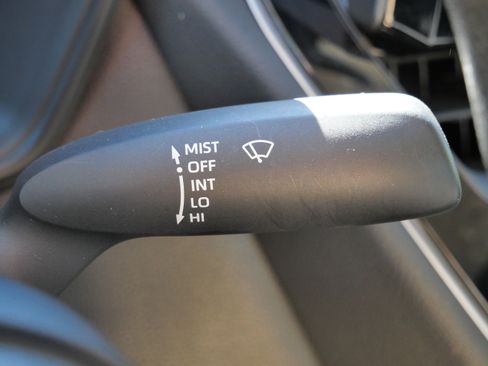 Certified 2023 Toyota Corolla LE image 32