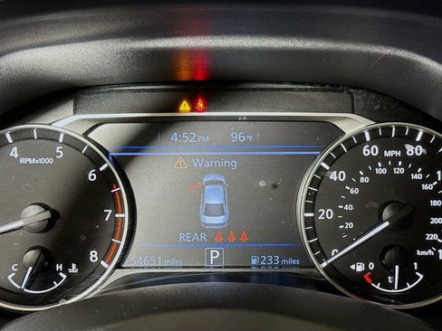 Used 2024 Nissan Altima 2.5 SR FWD image 10
