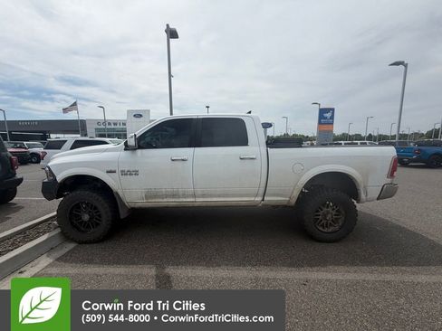 Used 2017 RAM 1500 Laramie w/ Convenience Group AWD/4WD image 7