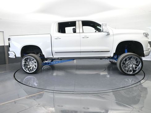 Used 2022 Chevrolet Silverado 1500 High Country image 7