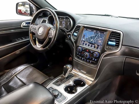 Used 2018 Jeep Grand Cherokee Limited w/ Luxury Group II image 34