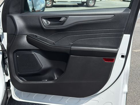 Used 2025 Ford Escape Active FWD image 29