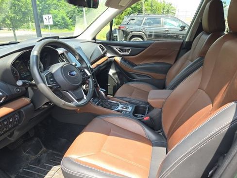 Used 2023 Subaru Forester Touring AWD/4WD image 2