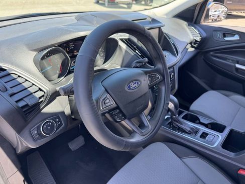 Used 2018 Ford Escape SE w/ SE Sync 3 Package AWD/4WD image 24