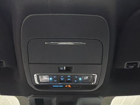 Used 2025 Ford F150 Lariat AWD/4WD image 34