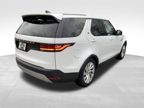 New 2025 Land Rover Discovery S image 8