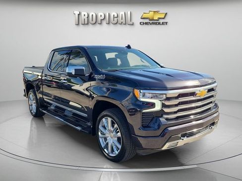 Used 2024 Chevrolet Silverado 1500 High Country w/ High Country Premium Package AWD/4WD image 4