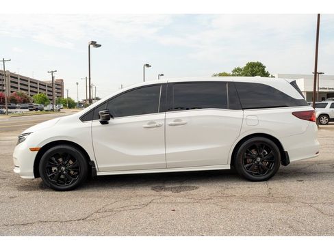 Used 2023 Honda Odyssey Sport image 5