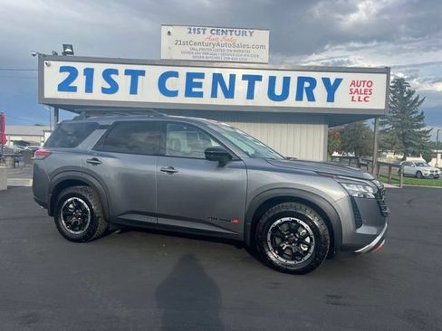 Used 2026 Nissan Pathfinder Rock Creek AWD/4WD image 1
