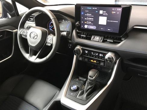 Used 2025 Toyota RAV4 XSE image 8