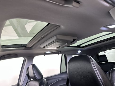 Used 2021 Honda Pilot Elite image 55