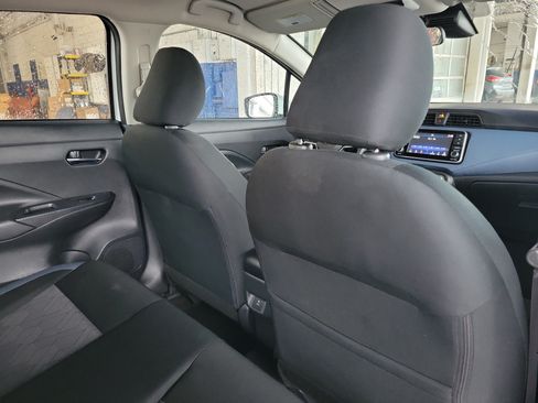 Used 2024 Nissan Versa SV FWD image 6