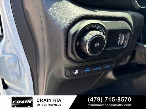 Used 2023 Jeep Wrangler Unlimited Rubicon 4xe w/ Cold Weather Group AWD/4WD image 11