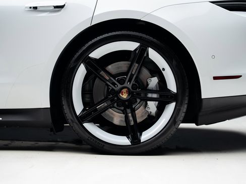 Used 2021 Porsche Taycan Turbo w/ Premium Package image 20