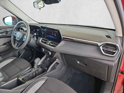 Used 2025 Chevrolet TrailBlazer LT FWD image 20