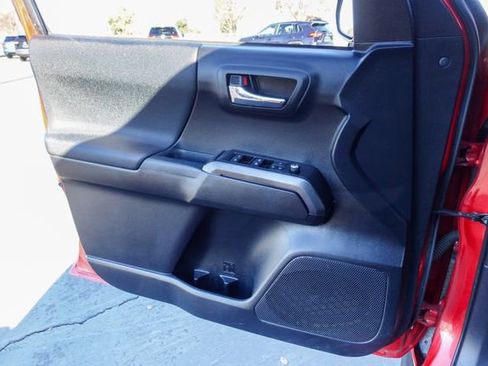 Certified 2018 Toyota Tacoma TRD Sport image 22