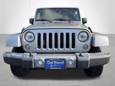 Used 2018 Jeep Wrangler Unlimited Sahara AWD/4WD image 2