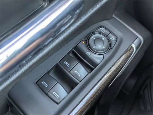 Used 2021 Chevrolet Silverado 1500 LT Trail Boss image 22