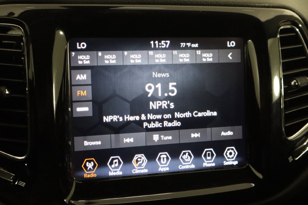 Used 2019 Jeep Compass Limited AWD/4WD image 30