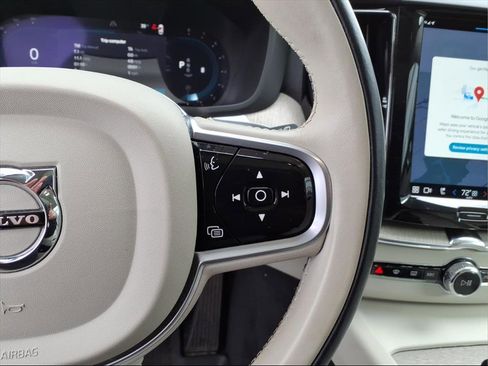 Used 2023 Volvo XC60 B5 Plus w/ Protection Package Premier image 15