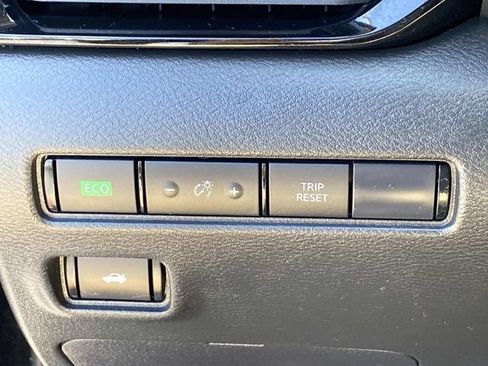 Used 2024 Nissan Sentra SV w/ Trunk Package FWD image 18