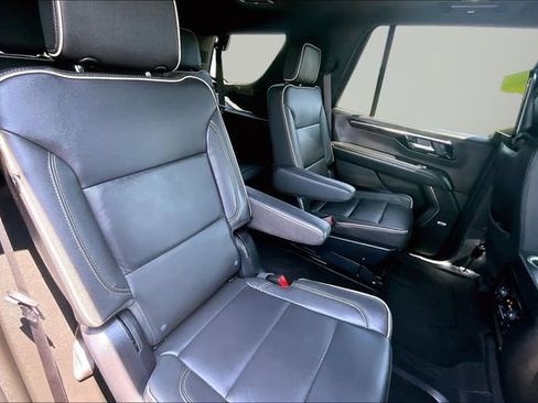 Used 2025 Chevrolet Tahoe Premier AWD/4WD image 27