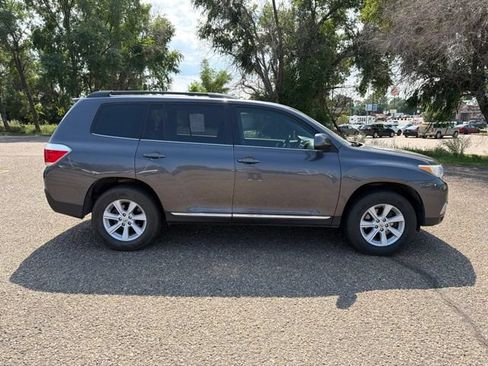Used 2013 Toyota Highlander SE AWD/4WD image 8