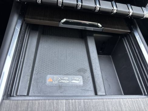 Used 2025 GMC Acadia Denali w/ LPO, Floor Liner Package image 41