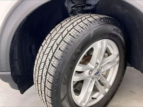 Used 2022 Ford Explorer XLT AWD/4WD image 33