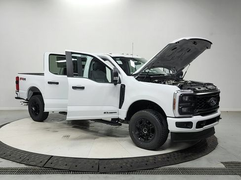 New 2026 Ford F250 XL w/ STX Appearance Package AWD/4WD image 9