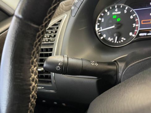 Used 2024 INFINITI QX80 Luxe image 35