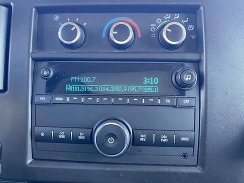 Used 2024 Chevrolet Express 3500 w/ Power Convenience Package image 25