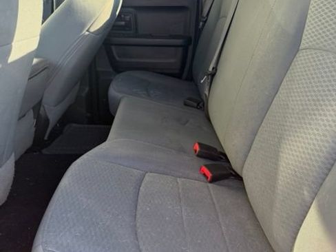 Used 2017 RAM 1500 Express AWD/4WD image 4