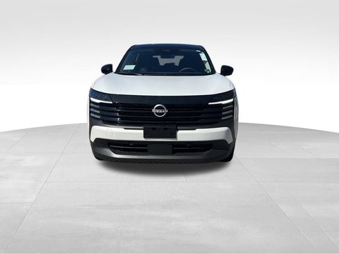 New 2025 Nissan Kicks SV w/ Illumination Package image 8