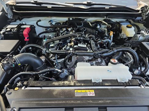 Used 2025 Toyota Tacoma SR RWD image 27