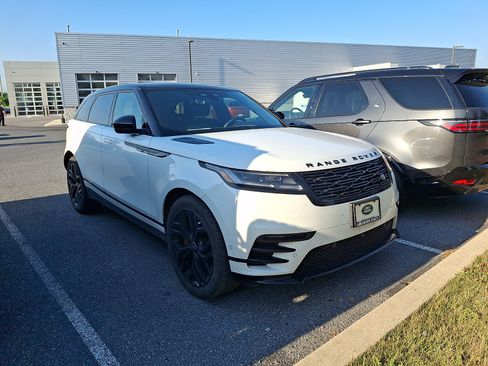 Used 2024 Land Rover Range Rover Velar Dynamic SE AWD/4WD image 2