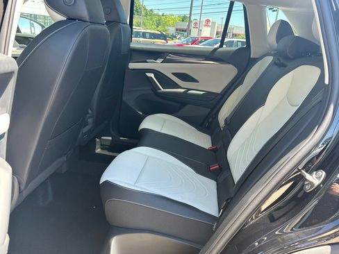 New 2026 Volkswagen Tiguan SE AWD/4WD image 24