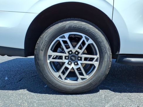 Certified 2025 Ford Expedition Max Active AWD/4WD image 10