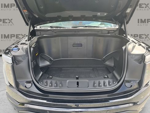 Used 2023 Ford F150 Lightning Lariat image 35