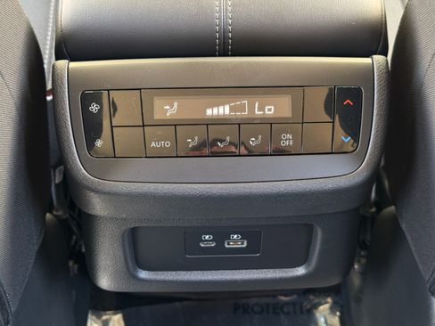 Used 2023 Nissan Pathfinder SV FWD image 30