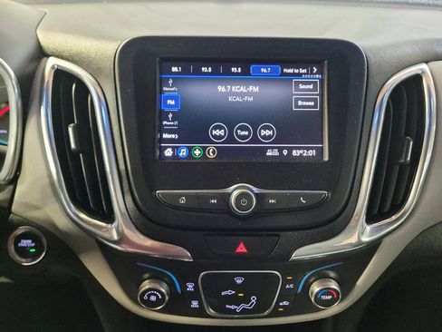 Used 2020 Chevrolet Equinox LS FWD image 25