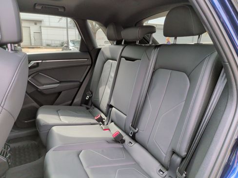 Certified 2025 Audi Q3 2.0T Premium w/ Convenience Package image 32