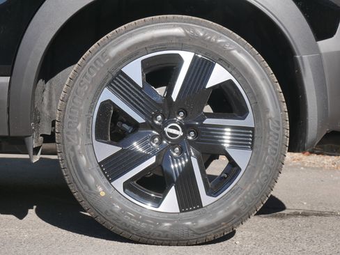 New 2026 Nissan Kicks SV w/ SV Premium Package image 14